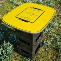 Bierkistentisch PREMIUM Stadion "Spielfeld" - Gelb